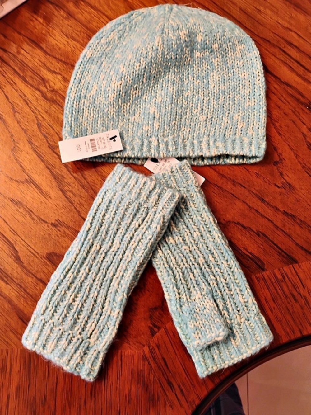 Talbots Knit Hat & Gloves Set in White Light Blue/Teal NWT